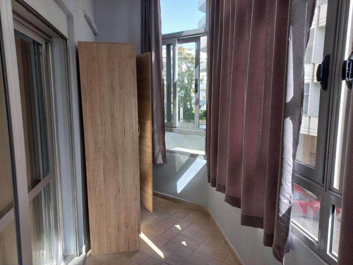 Lungomare Apartament Sea View Вльора Екстер'єр фото