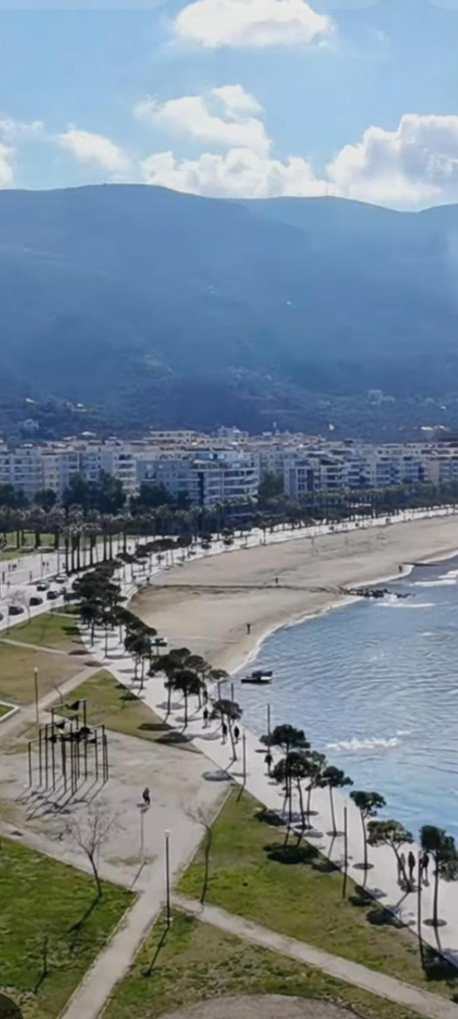 Lungomare Apartament Sea View Вльора Екстер'єр фото