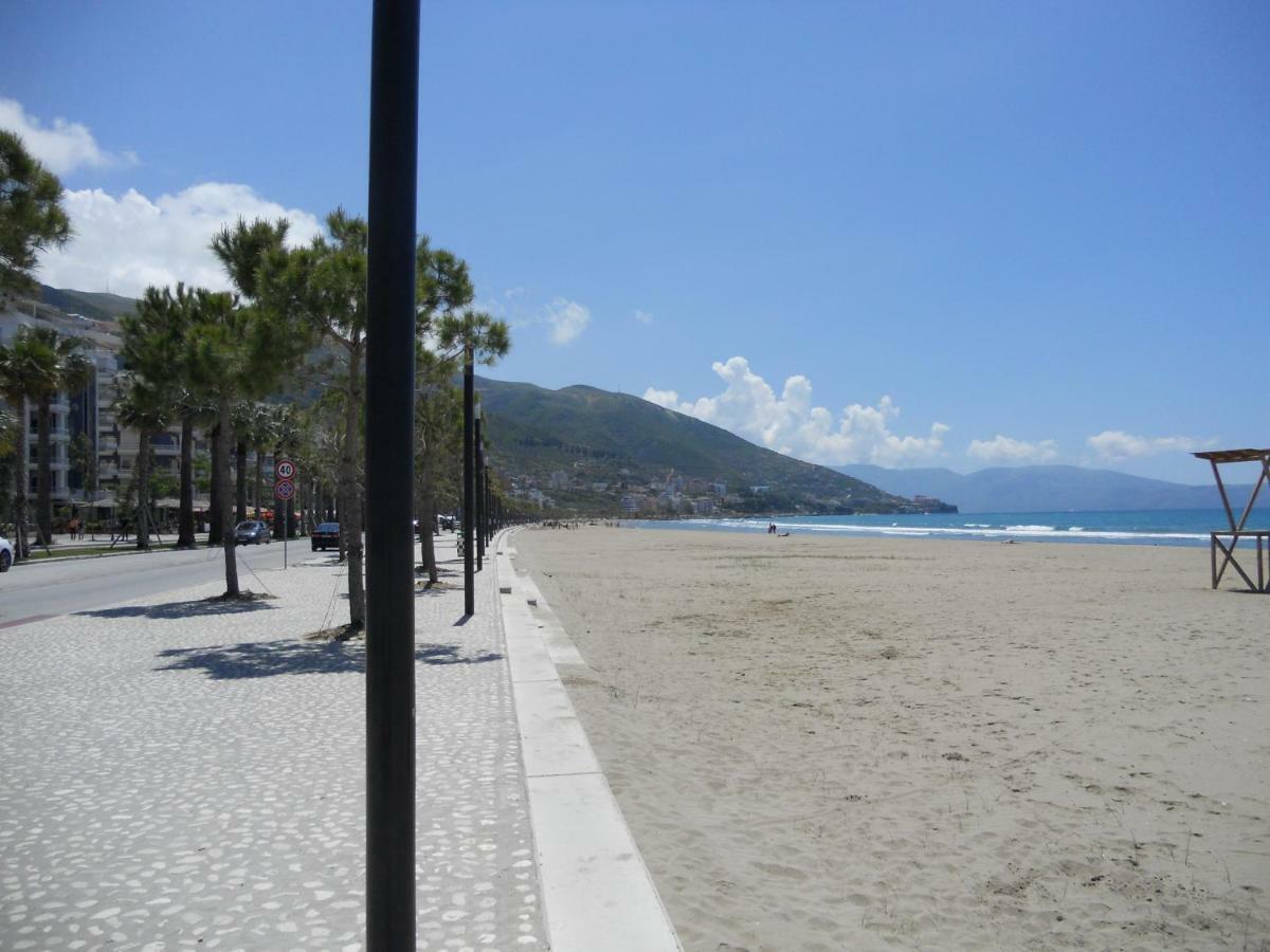 Lungomare Apartament Sea View Вльора Екстер'єр фото