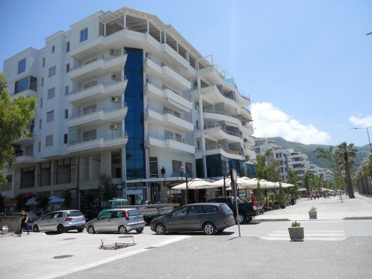 Lungomare Apartament Sea View Вльора Екстер'єр фото